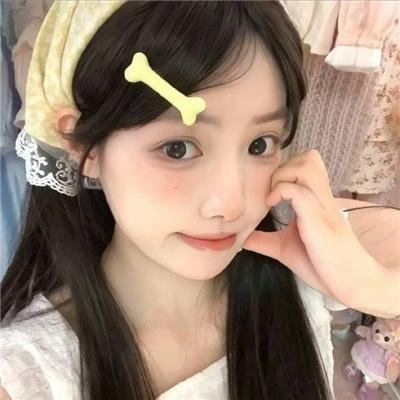 女孩向前冲